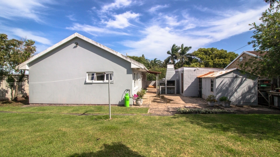 3 Bedroom Property for Sale in Sunrise On Sea Eastern Cape